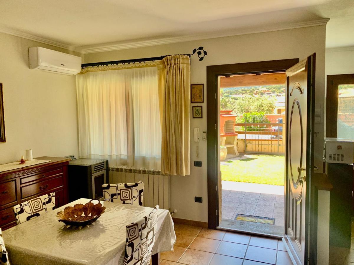 Casa Vacanza V&G Domus De Maria Ngoại thất bức ảnh